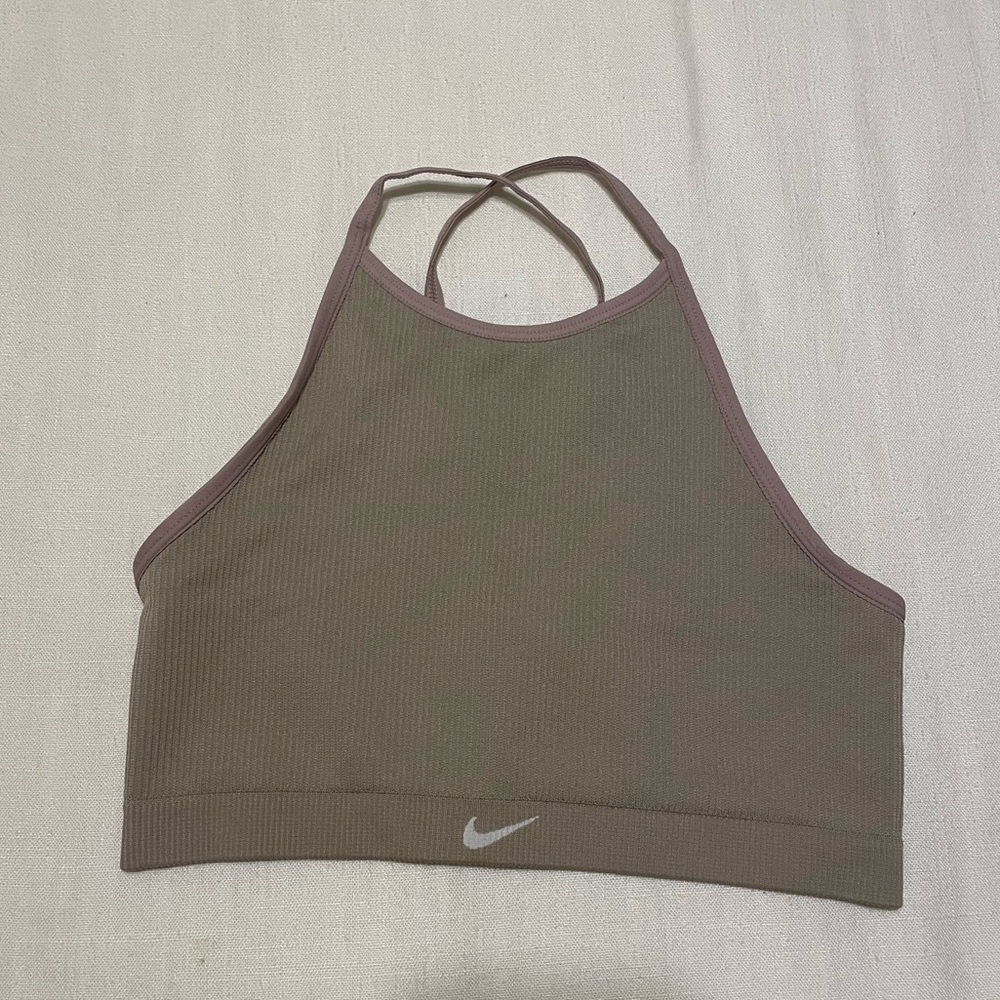 Nike high neck bra size M